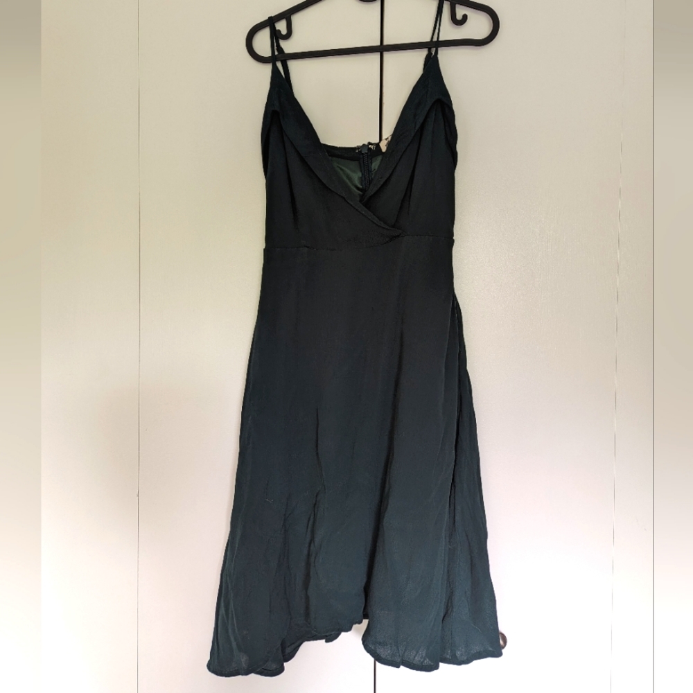 Boutique 1861 Deep v neck dress, Emerald Green XS